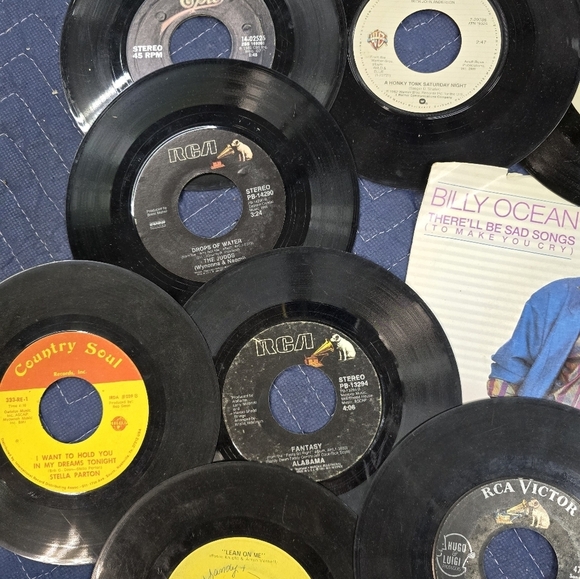 Lot of 18 45s vinyl records eagles,George jones,Stella parton ect - Picture 4 of 5